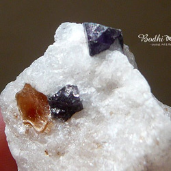 パープルスピネル結晶 purple spinel crystal 4枚目の画像