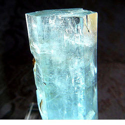 【特大】アクアマリン結晶柱  Aquamarine crystal 4枚目の画像