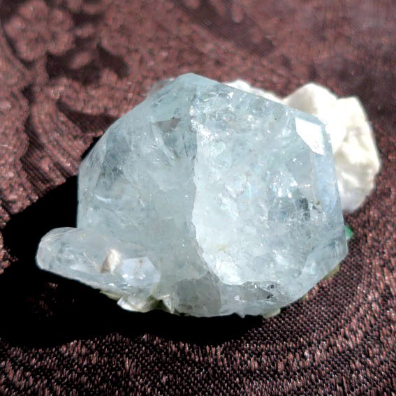 【送料無料】アクアマリン オン モスコバイト 原石/鉱物