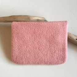 草木染め羊毛 フェルト タブレットケース（ピンク） 4枚目の画像