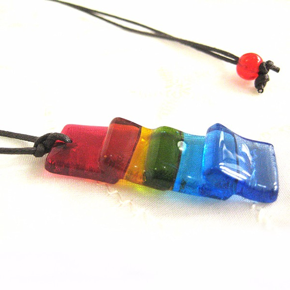 彩虹疊色項鍊、耳環組 第5張的照片