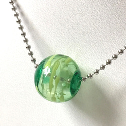 綠色系盤絲空心琉璃珠項鍊 第1張的照片