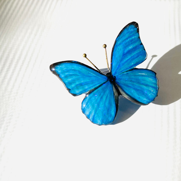青い蝶々のブローチ 3枚目の画像