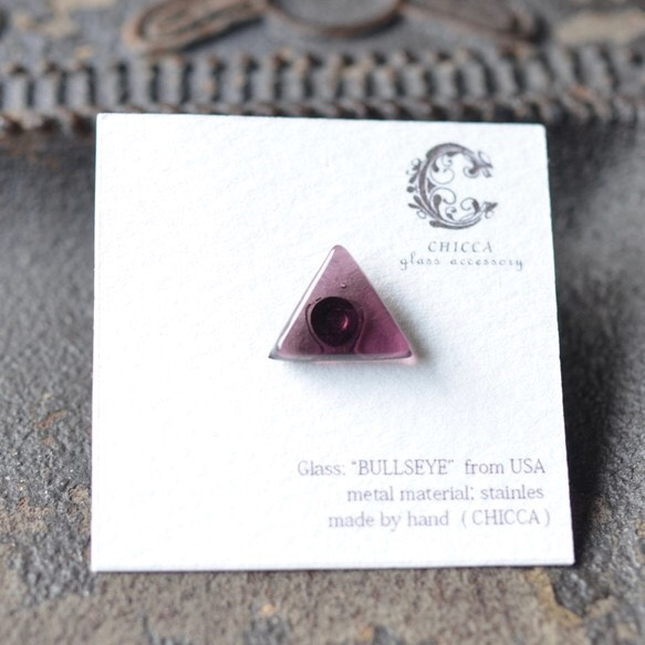 Triangle單耳耳環(透明茄紫） 第2張的照片