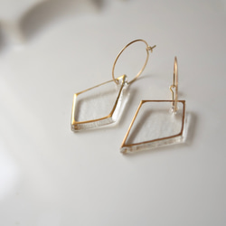 《※受注制作品》gold&clear（diamond◇asymmetry）14kgf フープピアス 2枚目の画像