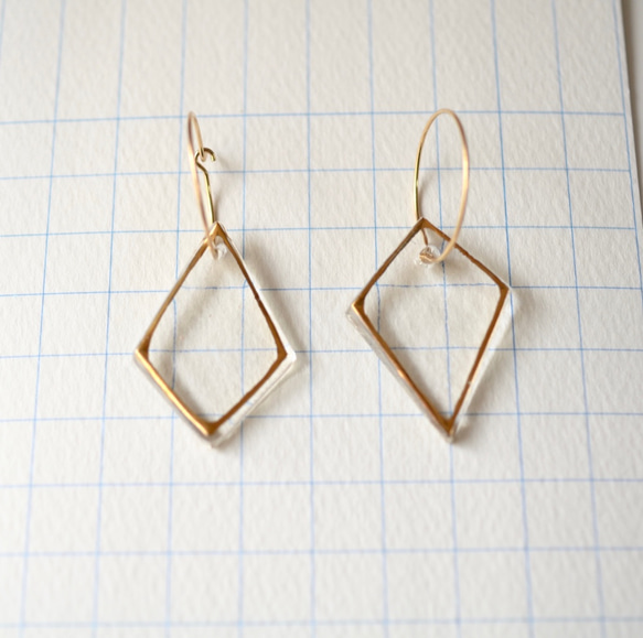 《※受注制作品》gold&clear（diamond◇asymmetry）14kgf フープピアス 3枚目の画像