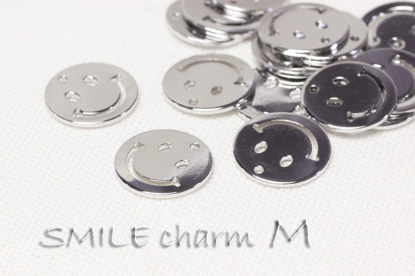 12mm【6個】SMILE＊にこちゃんチャーム-Ｋ27（M）《銀色》 1枚目の画像