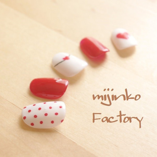 カラー変更、サイズ指定無料】ネイルチップバレンタインネイルハートネイル