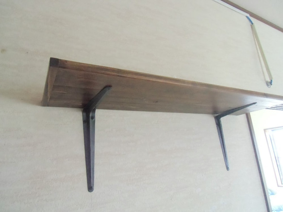 【送料無料】棚板　58cm　ハンドメイド 天然木 インテリア ＤＩＹ 木材 ブライワックス仕上げ アンティーク加工 2枚目の画像