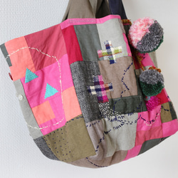 絨球立方手提袋“ Pink＆Khaki” 第4張的照片