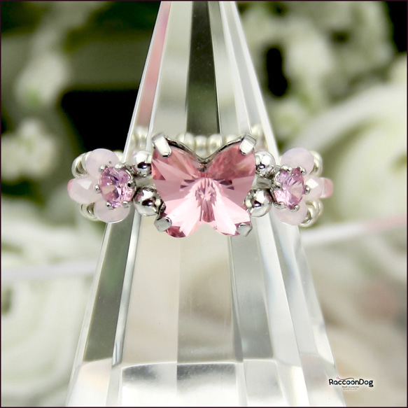 スワロフスキーこだわりピンクの蝶々リング（スワロフスキー/ジルコニア ビーズリング）《ビーズアクセサリー》 3枚目の画像