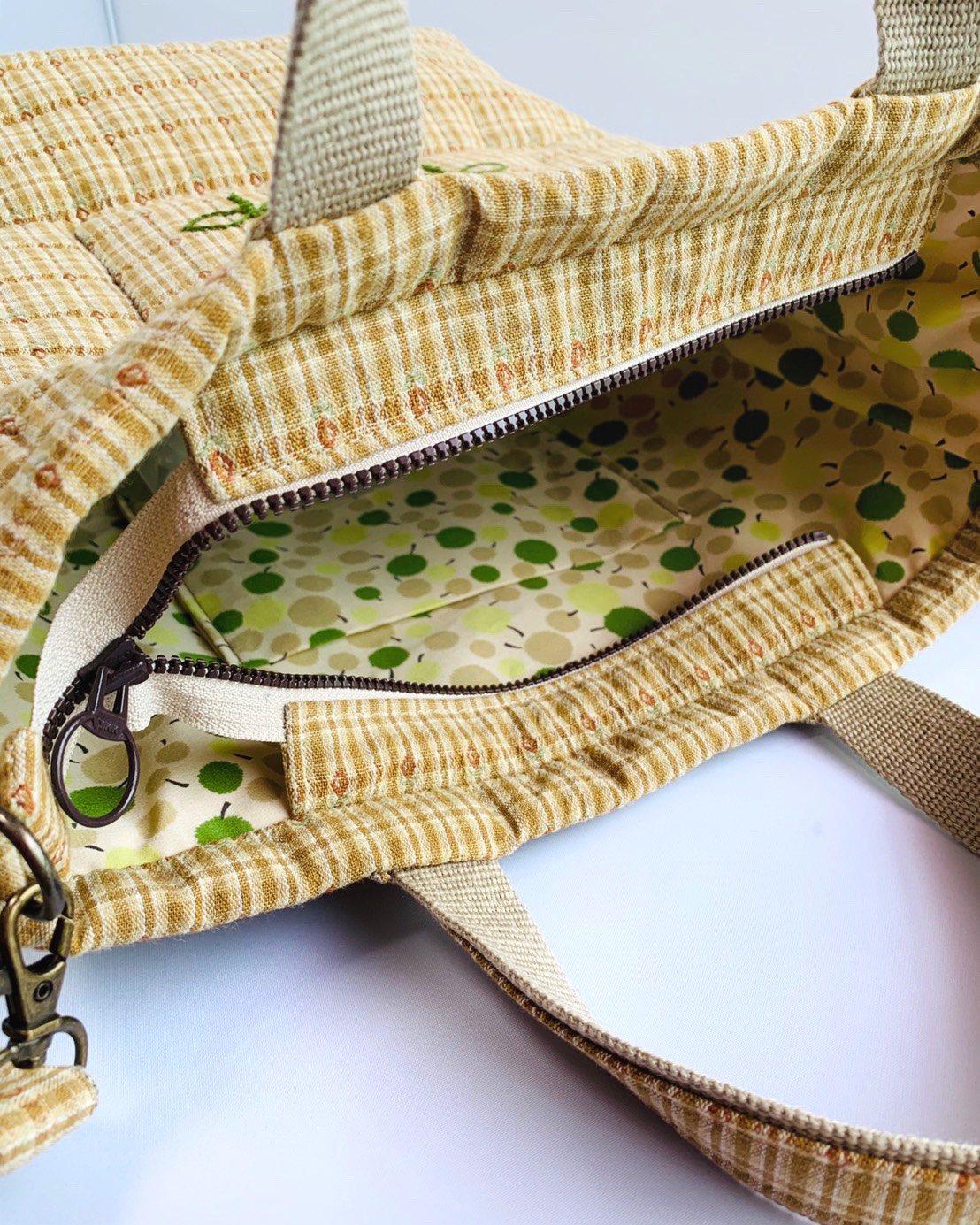 【Creema限定】アップリケと刺繍のフラワー☆2wayトートバッグ