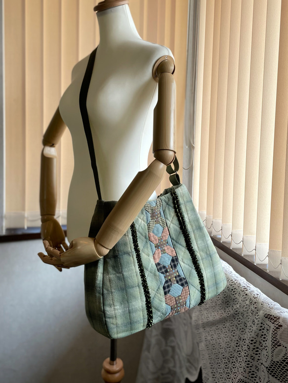 ハンドメイドパッチワークショルダーバッグ ハンドメイド パッチワーク ショルダーバッグ - メルカリ