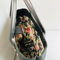 【人気再販】薔薇刺繡のチュールトートバッグ 3枚目の画像