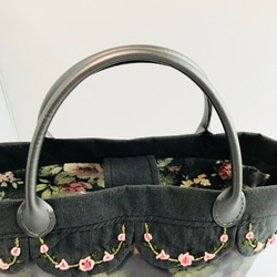 【人気再販】薔薇刺繡のチュールトートバッグ 4枚目の画像