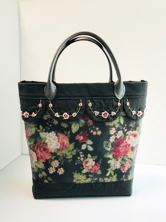 【人気再販】薔薇刺繡のチュールトートバッグ 5枚目の画像