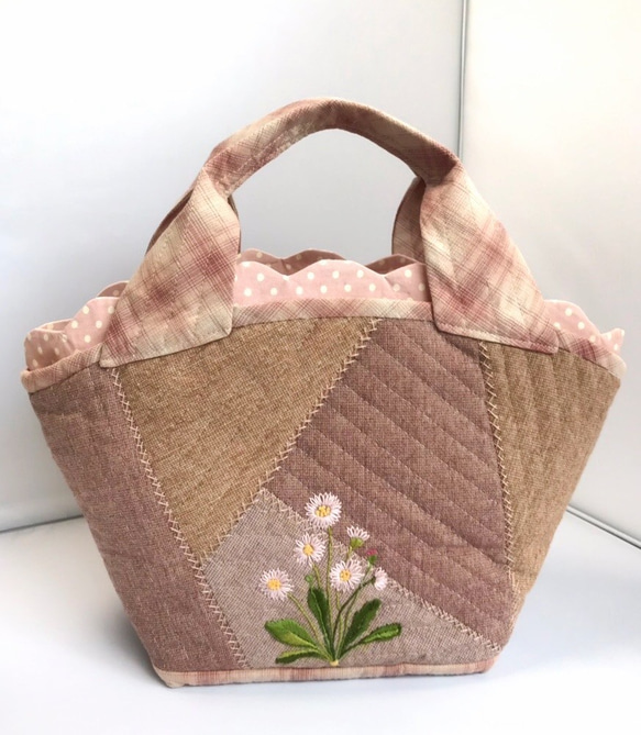 野の花刺繍のトートバッグ 5枚目の画像