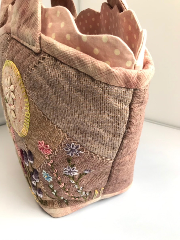 野の花刺繍のトートバッグ 7枚目の画像