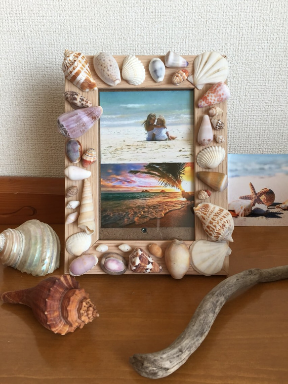 シェルフォトフレーム貝殻に彩られたフォトフレームで思い出の写真を