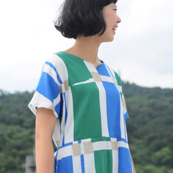 1983ER X 比肩-綠藍幾何日本薄棉料/弧形裙襬連袖洋裝 第1張的照片