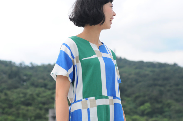 1983ER X 比肩-綠藍幾何日本薄棉料/弧形裙襬連袖洋裝 第1張的照片