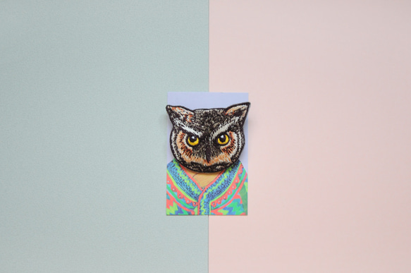 動物刺繍ピン/ブローチ-フクロウ 1枚目の画像
