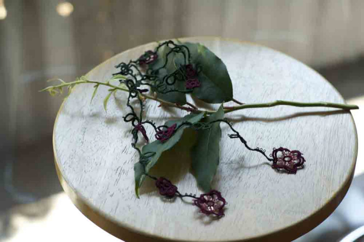 タティングレース　花のラリエット