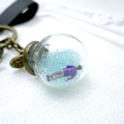 MNII○藍色泡泡海○模型○玻璃球鑰匙圈 第1張的照片