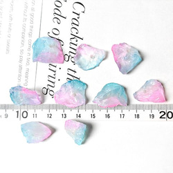 【4個】琥珀糖みたいな大粒パステルカラーの穴あき天然石クリスタル大☆ラフロック ブルーピンク 原石 水晶M-S33-PS 5枚目の画像