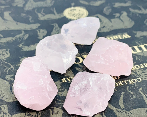 天然石 水晶 月彫刻置物＋ローズクォーツ原石 4点セット742g