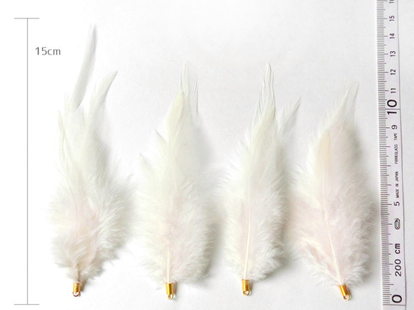 アイボリー【4枚セット】羽根フェザー大小パーツ素材材料すぐに使えるゴールドピンフック付き 羽毛 白 ホワイト クリーム色 4枚目の画像