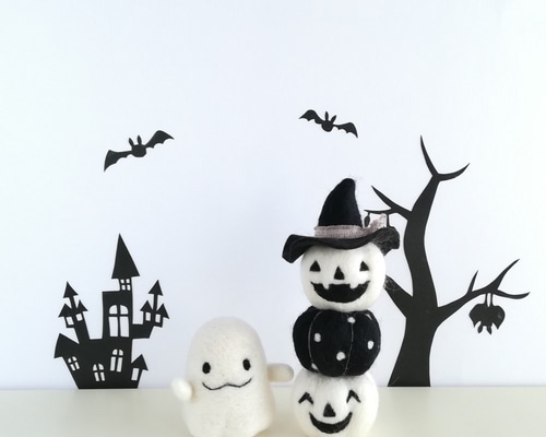 同梱予約済　フエルト　優しい顔のオバケちゃん等　ハロウィンオーナメント　９個 main1.jpg