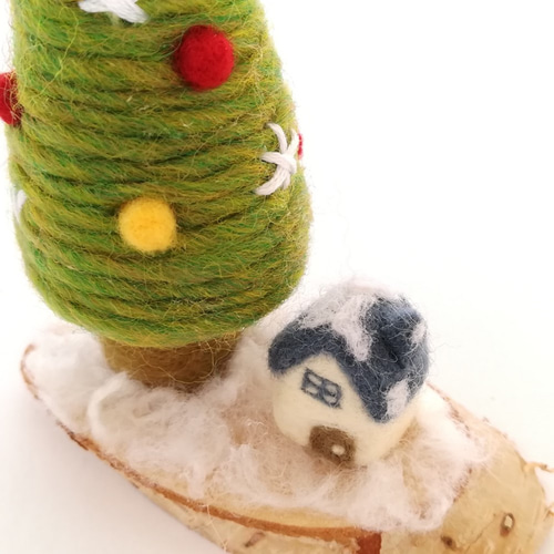 受注制作】クリスマスツリー＆青い屋根の小さいお家☆羊毛