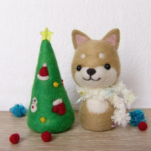 羊毛フェルト 柴犬 クリスマス飾り 柴犬クンとクリスマスツリー☆羊毛