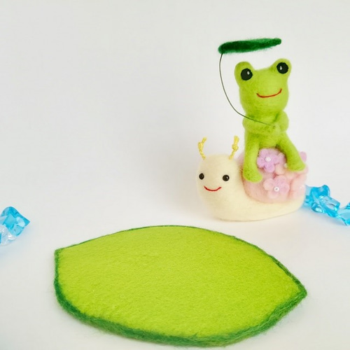 再販】カエルさん＆紫陽花カタツムリさん♪羊毛フェルト 羊毛フェルト