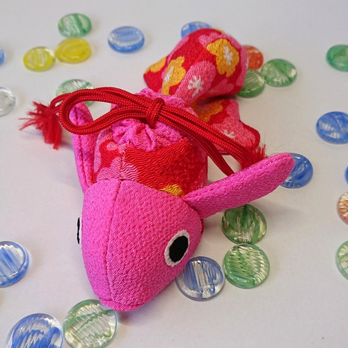 金魚のちりめん細工 ピンク 立体・オブジェ 夢さき 通販 10030477