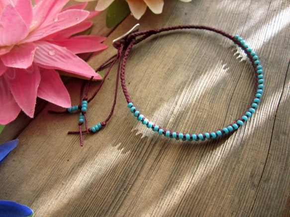 Waxed Linen Bracelet with Glass Beads. / st 第2張的照片