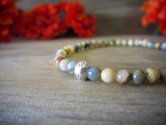 Crazy Lace Agate Stretch Bracelet. 第4張的照片