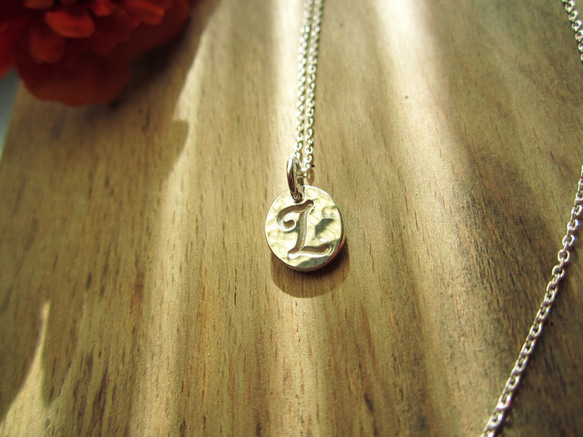 Initial Charm Necklace. 1枚目の画像