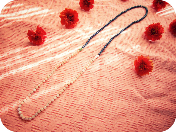 Bicolor Long Necklace. 1枚目の画像