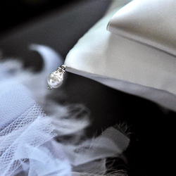 【再販】人気♡ノーブルなリボン♡ビジュー付　オートクチュール刺繡リングピロー 7枚目の画像