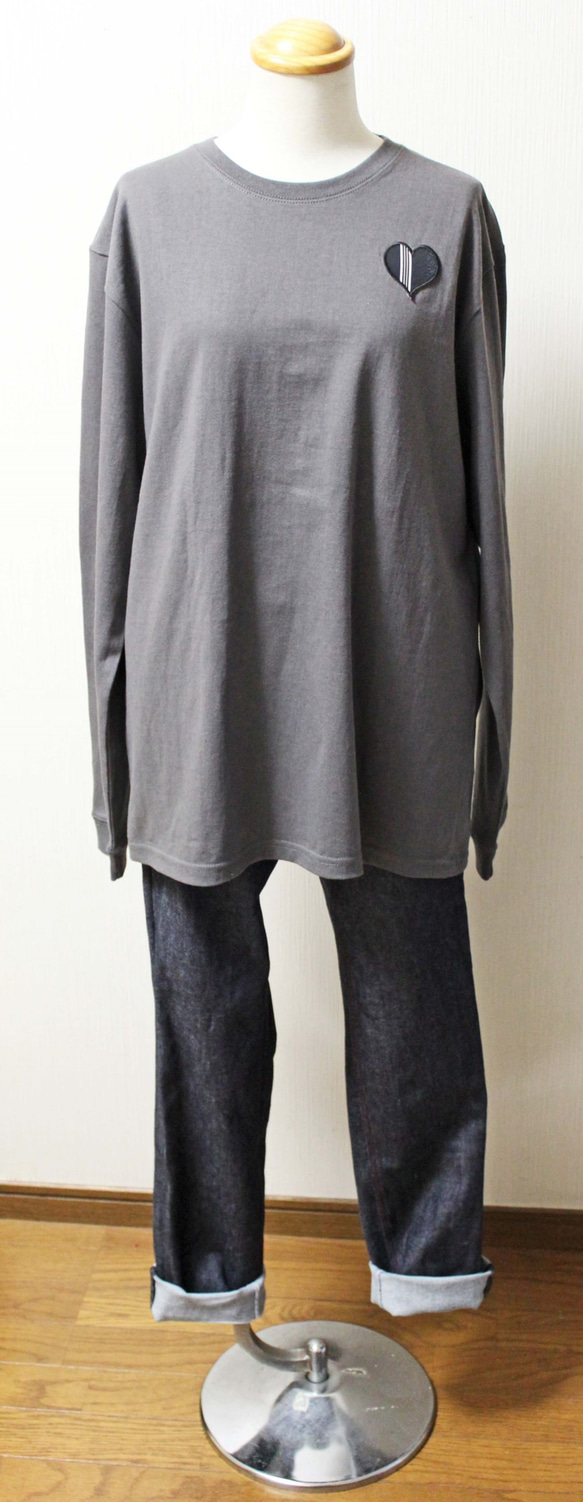 「博多ハート」長袖綿Tシャツ L　ユニセックス　グレー×ブラック（LT-07） 3枚目の画像