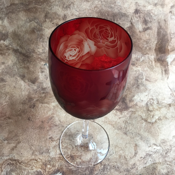 バラのワイングラス 1枚目の画像