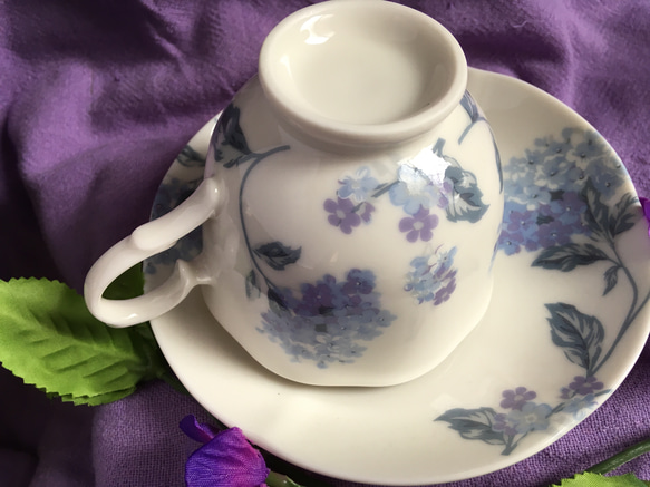 紫陽花のカップ&ソーサー・ブルー 2枚目の画像