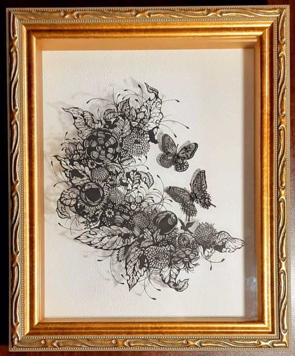 ☆新築・引越祝☆影も美しいデザイン切り絵「胡蝶」 切り絵 kirieART