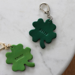 HERMES レザー キーホルダー 四葉のクローバー HERMES レザー キーホルダー 四葉のクローバー