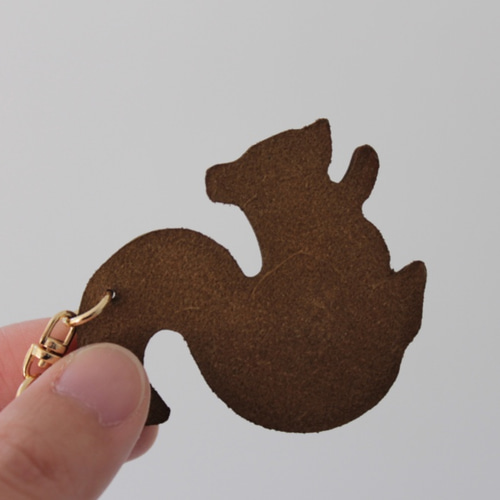革のキーホルダー(リス)※刻印無料サービス キーホルダー 革工房