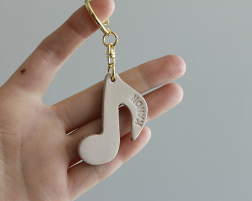 革のキーホルダー(音符)※刻印無料サービス キーホルダー 革工房Beans