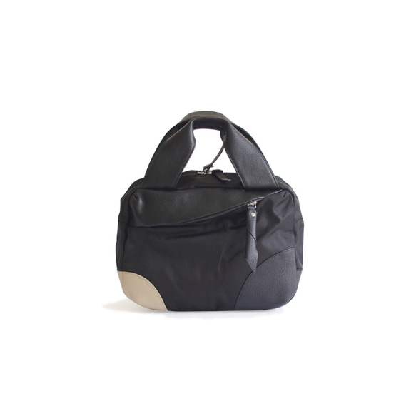[Ishikoro Pochette / Black] 寬大的插片式手拿包，可2種使用，空間充裕！ 第3張的照片