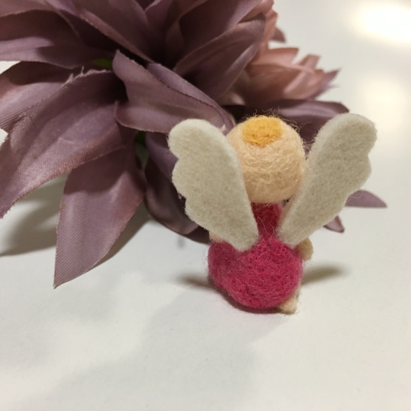 ひざまずく天使 ピンク【メッセンジャー】羊毛フェルト 3枚目の画像